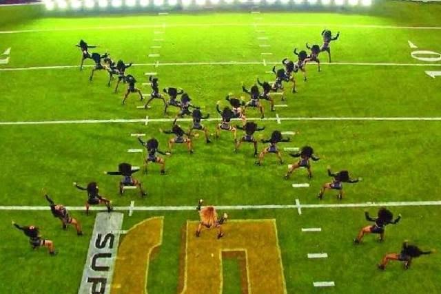 Beyonce's Superbowl 50 halftime show formation